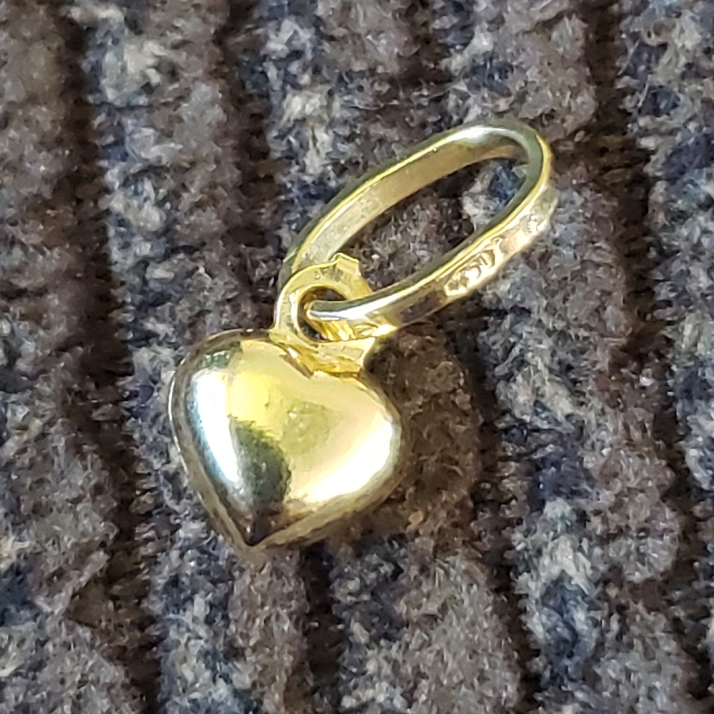 18kt kids Heart Pendant